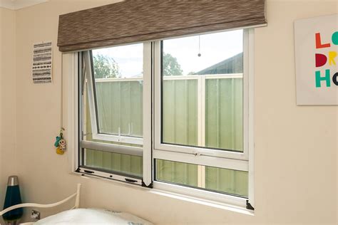 Awning Windows | Heatseal | Double Glazed Windows and Doors