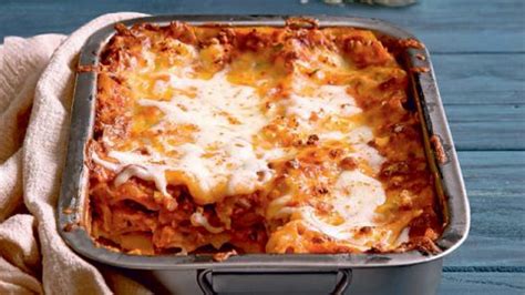 Tricks to Making the Best Bechamel Sauce for Your Lasagna