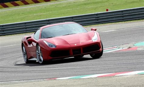 Ferrari 488 GTB specs, 0-60, quarter mile, lap times - FastestLaps.com