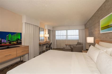 Holiday Inn Miami Beach - Oceanfront, an IHG Hotel Miami Beach, Florida ...