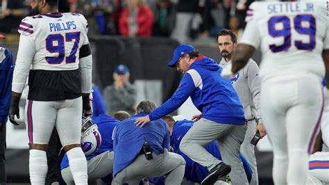 Damar Hamlin in critical condition after NFL Bills-Bengals game - Networknews