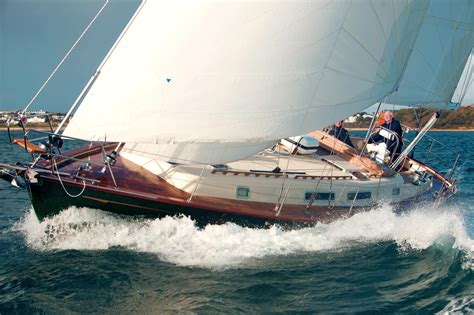 Rustler 42 - An iconic ocean cruiser with an encapsulated keel