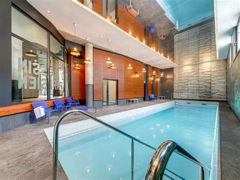 Hotel Paris: Novotel for business travel or a weekend with the family in Paris