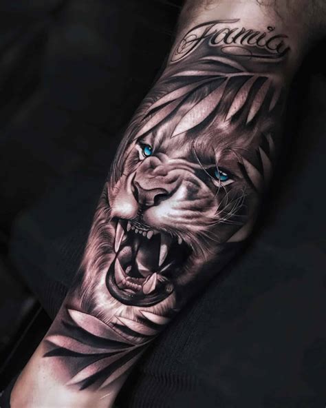 Details 71+ lion shoulder tattoo - in.coedo.com.vn