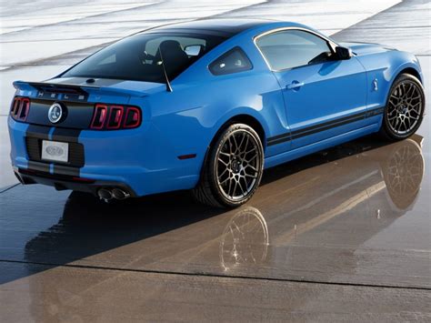 Car in pictures – car photo gallery » Shelby Ford Mustang GT500 2012 Photo 02