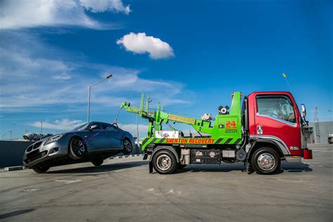 How Do Tow Trucks Tow Cars in Park - Car News Box