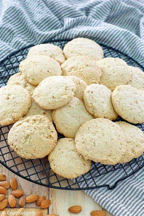 Keebler Almond Shortbread Cookies - CopyKat Recipes