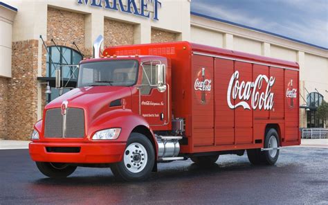 Coca-Cola Truck : Coca-Cola Christmas truck to make Lincoln stop : We are a coca cola truck ...