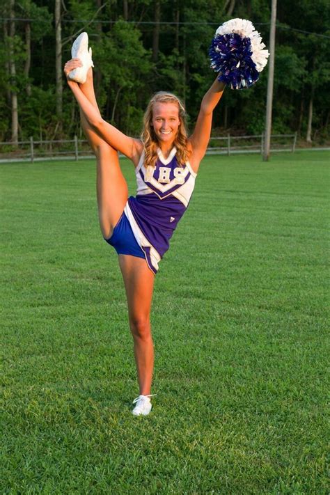 Pin by D Phelps on Sports | Cheerleading poses, Cheerleading pictures, Cheer poses