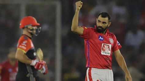 Top 5 Best Bowling Performances of Mohammed Shami in IPL