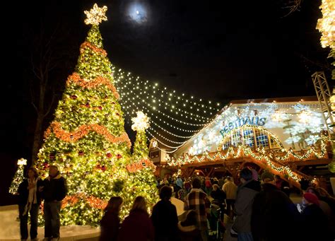 Busch Gardens Christmas Town 2018: Celebrating 10 Magical Years