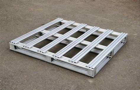 5 outstanding advantages of steel pallet in warehouse