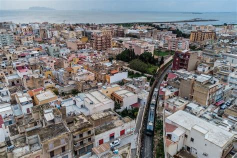 Circling Sicily on Its Regional Trains - The New York Times