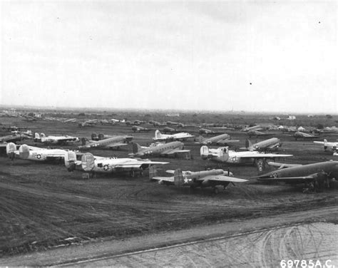 [Photo] Spare and surplus USAAF aircraft at Bari Airfield, Italy, Oct ...