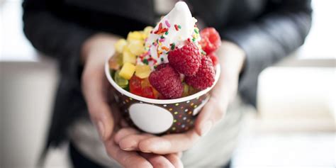 The Absolute Best (And Worst!) Frozen Yogurt Toppings For Your Money