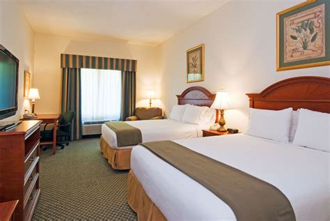 Holiday Inn Express Hotel & Suites Emporia, an IHG Hotel Emporia, Virginia, US - Reservations.com