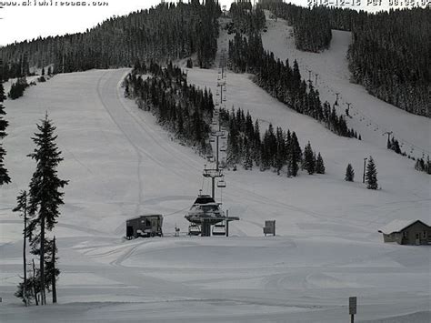 White Pass finally gets snow, but skiers can't get there | Outdoors and ...