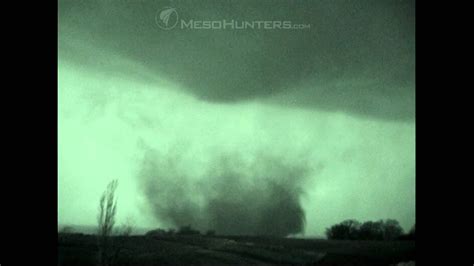 Mapleton, Iowa EF-3 tornado April 9, 2011 - YouTube