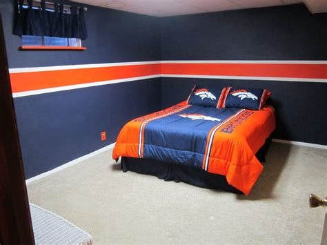 IMG_0622.JPG (1600×1200) | Denver broncos bedroom, Denver broncos room, Bedroom