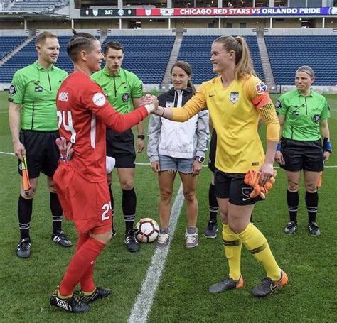 Ashlyn Harris, Orlando Pride, vs Alyssa Naeher, Chicago Red Stars ...