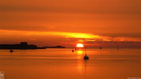 Boats coming back at sunset – 1920×1080 desktop wallpaper - Bateaux rentrant au coucher de ...