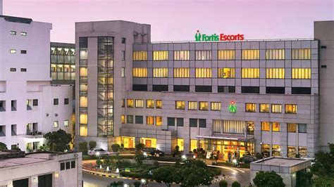 Fortis Hospital removes large parathyroid cyst affecting nerves ...