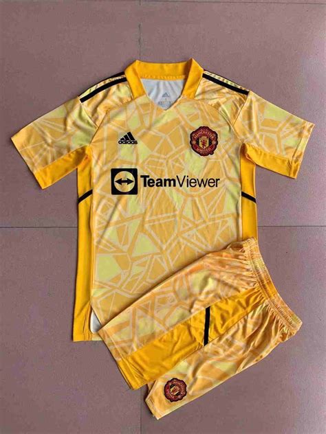 2022-2023 MANCHESTER UNITED goalkeeper KIDS kit