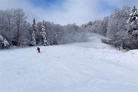 New Hampshire Resort Closing To "Save The Snow"