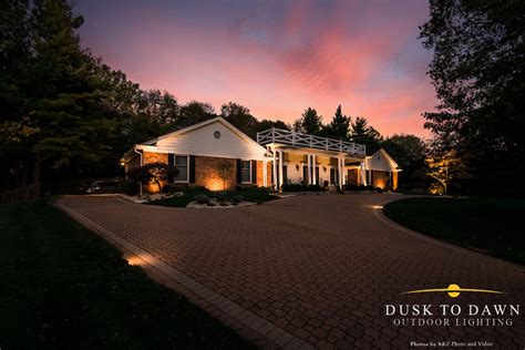 Outdoor Lighting Company St. Louis | LED Outdoor Lighting Installation Services - Dusk to Dawn