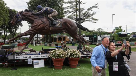 Secretariat’s Legend Rolls on Like, Well, a Tremendous Machine - The New York Times