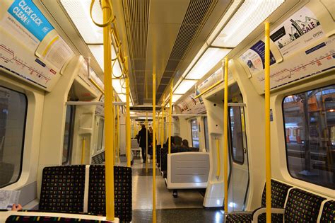 #inside metropolitan line #london tube #london underground train | London underground train ...