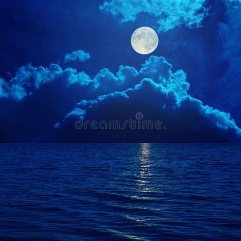 580 Romantic Full Moon Night Sky Over Water Stock Photos - Free ...