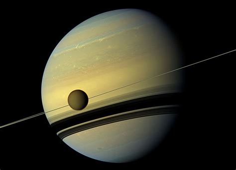 Saturn's moon Titan may be habitable as NASA discovers weird molecule - IBTimes India