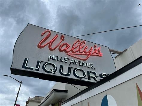 Mills Lounge LLC Buys Wallys Bar And Liquors In The Mills 50 District | What Now Orlando