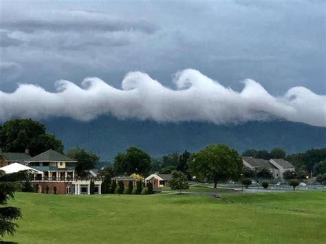 Rare wave-shaped clouds hovering over Virginia skyline caught on camera ...