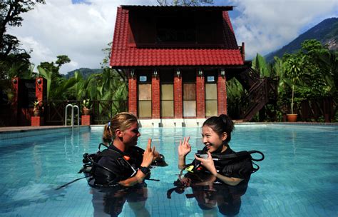 Scuba Diving Program – Divers Cove Asia