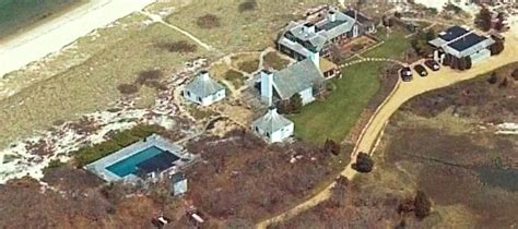 Diane Sawyer's house Martha's Vineyard pictures rare facts