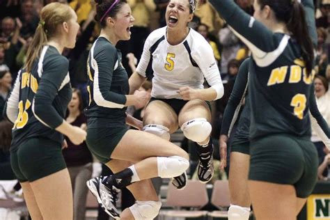 Bison volleyball team gains NCAA tournament berth after rallying for Summit League championship ...