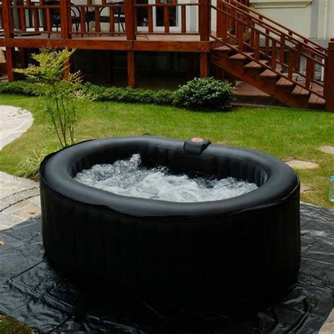 11 Portable Hot Tubs You Need To Survive The Winter | Portable hot tub, Inflatable hot tubs ...