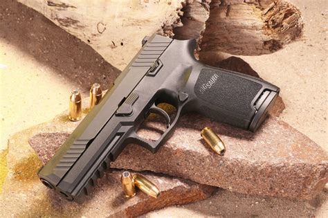 Test: SIG Sauer P320 in .45 ACP - The SIG Sauer service pistol in the popular US caliber ...