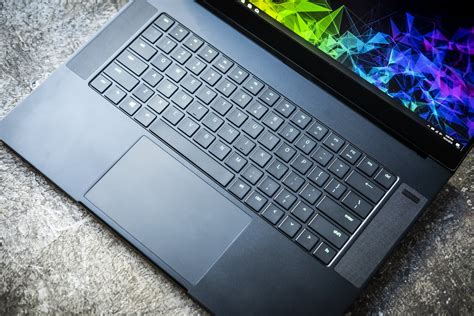 Razer Blade 15 Review: The world's smallest 15-inch gaming laptop packs a punch - Gigarefurb ...