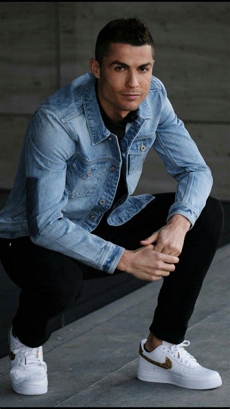 Pin su Cristiano Ronaldo Fashion Photos. | Calcio, Stile estivo uomo ...