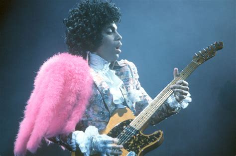 Relive Prince and the Revolution's Iconic 1985 Purple Rain Concert ...