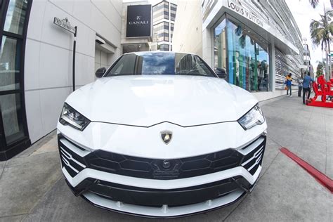 Lamborghini Urus Rental Los Angeles - Rent a Lamborghini Urus SUV