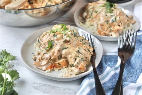 Pollo A La Crema is a Rich and Creamy One Pot Keto Dish | Hip2Keto