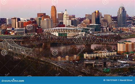 View of the Cincinnati, Ohio Skyline at Sunset Stock Image - Image of ...