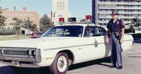 Nebraska State Patrol 197o Plymouth Fury | Old police cars, Police cars, State police