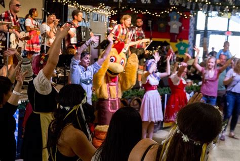 Big Bear Oktoberfest // A Look into My Favorite So-Cal Party of the Year