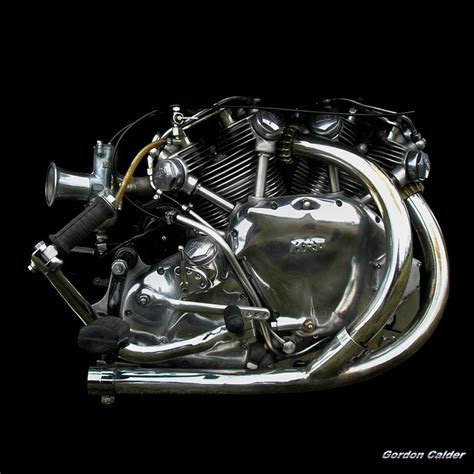 The most beautiful engine of all - Vincent motorcycles - Return of the Cafe Racers