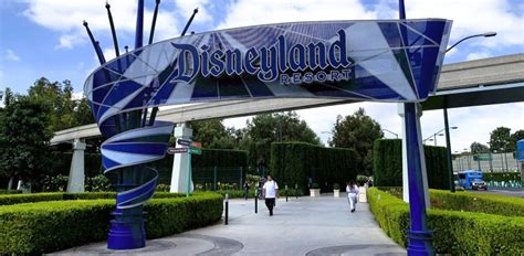 Disneyland Transportation